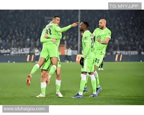 沃尔夫斯堡客场击败多特蒙德，勇夺两连胜，展现不凡实力