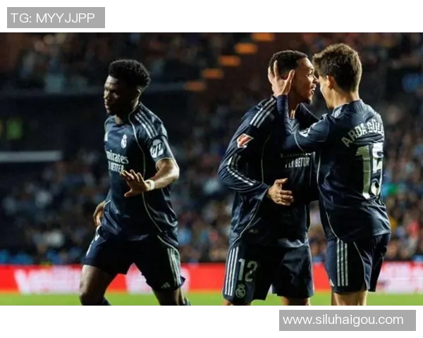 皇马晋级欧冠决赛！维拉内维加突破禁区绝杀，梦幻一球帮助球队逆转晋级半决赛